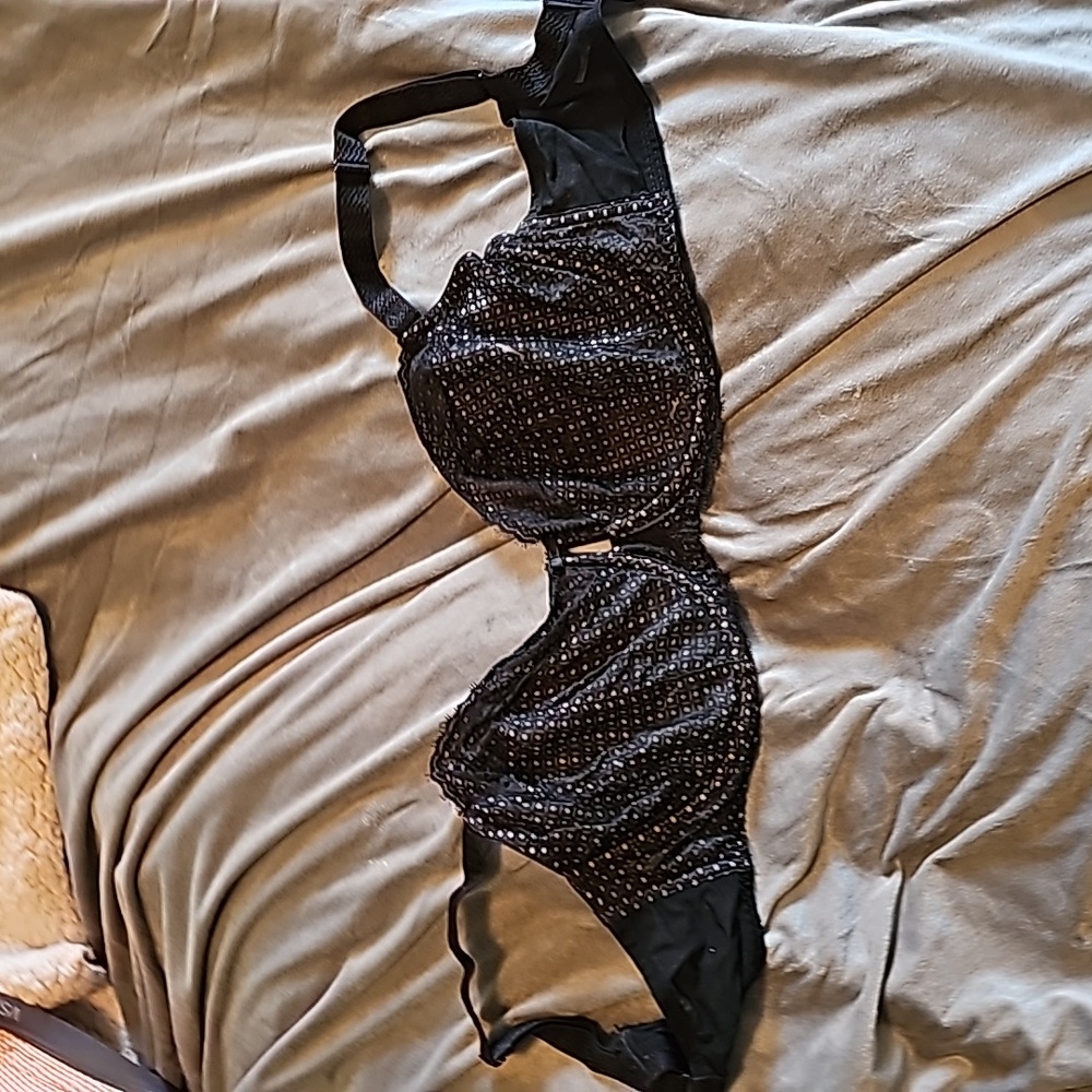 Black unlined lace bra